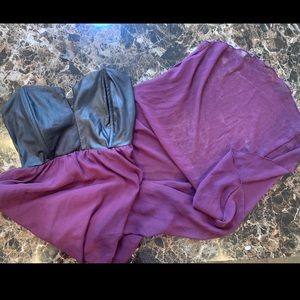 😍Fun dress! Faux leather stretchy top.